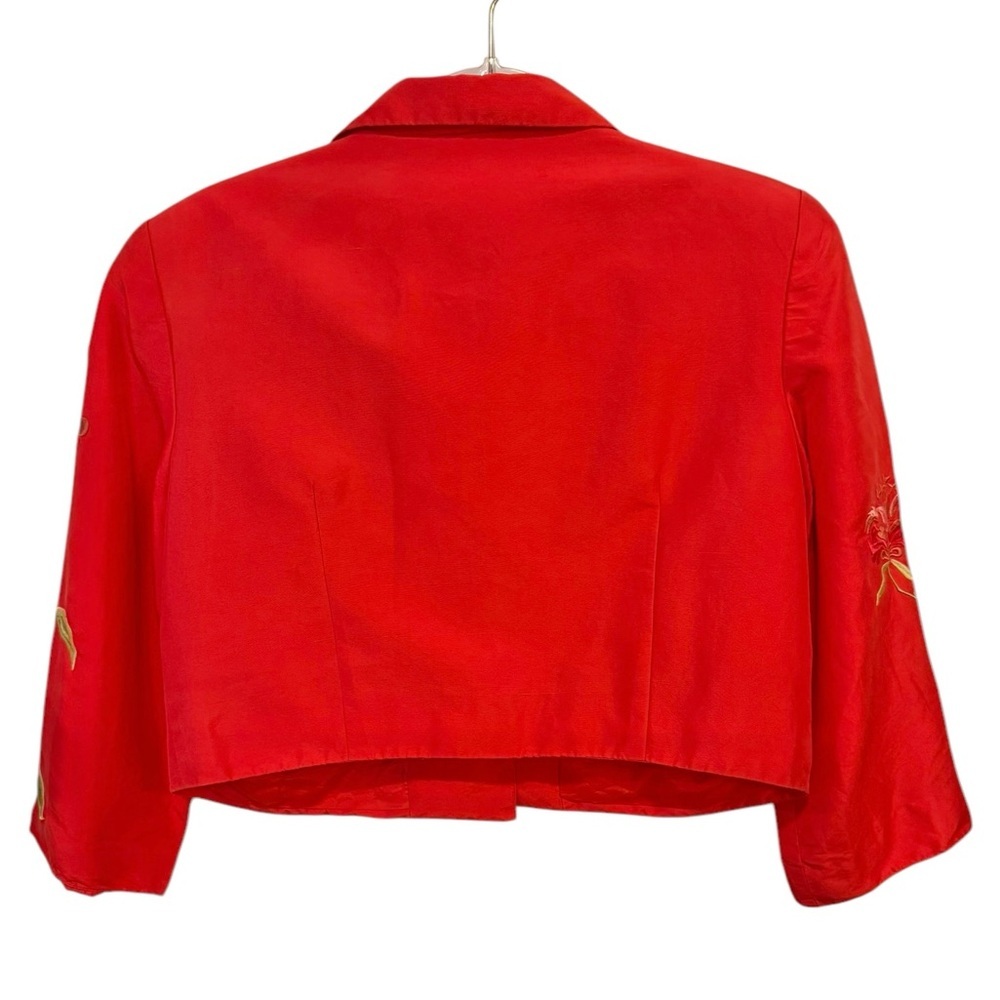 Maggy London Red Floral 100% Silk Embroidered Lightweight Cropped Jacket Size 10 - Picture 2 of 5